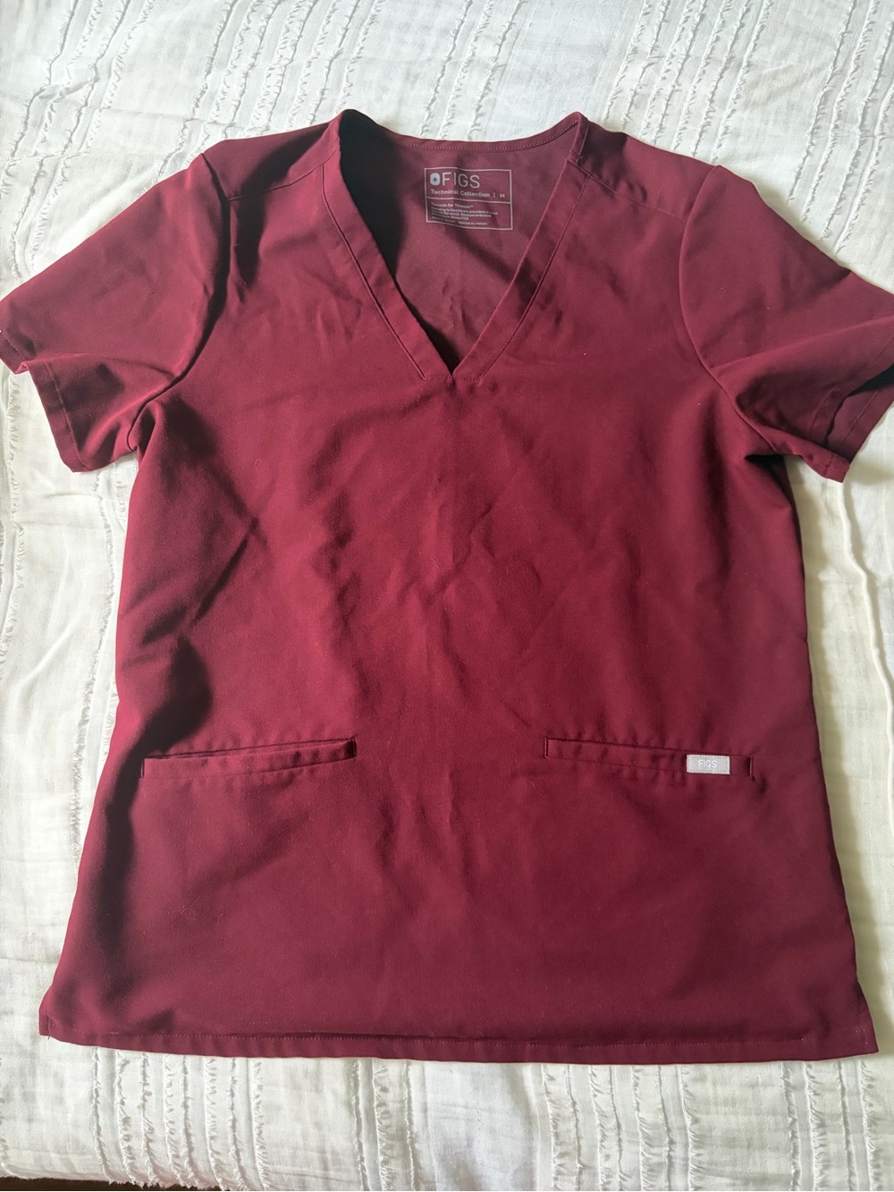 FIGS Scrub Top Burgundy M